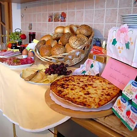 Gaestehaus Sylvie Bed & Breakfast